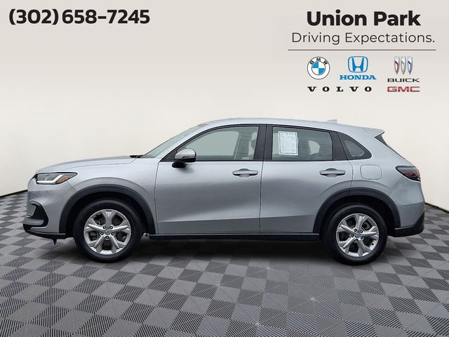 View vehicle photo 7