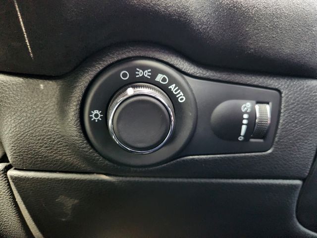 2023 Dodge Durango R/T White at AutoSavvy Houston Northwest