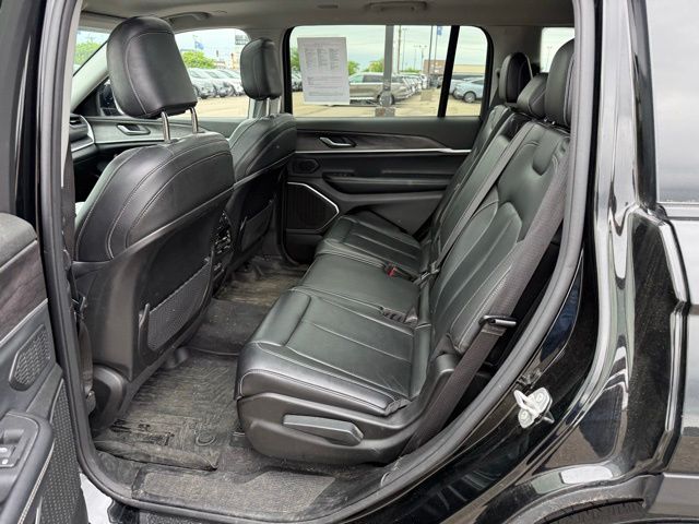2022 Diamond Black Crystal Pearlcoat Jeep Grand Cherokee L Limited 4X4 SUV