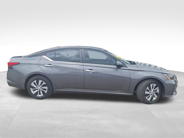 Certified Used 2025 Gray Nissan 2.5 S image 10