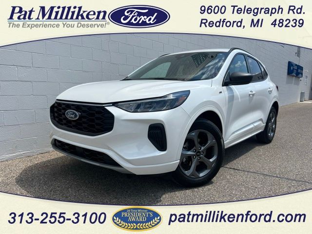 Star White Metallic Tri-Coat 2024 Ford Escape SUV / Crossover All-Wheel Drive 8-Speed Automatic