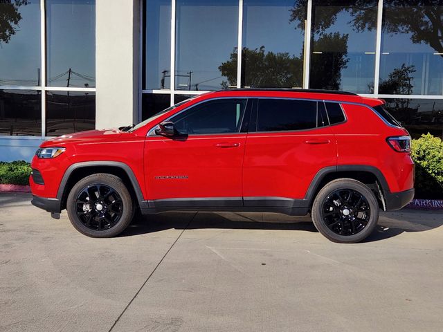 2023 Jeep Compass Latitude Lux 4