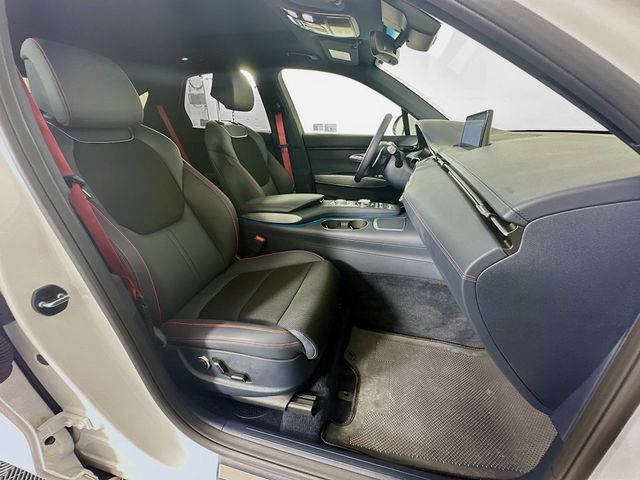 2025 Genesis GV70 Sport Prestige 30
