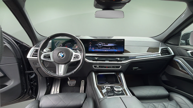 Used 2024 Black BMW xDrive40i image 16