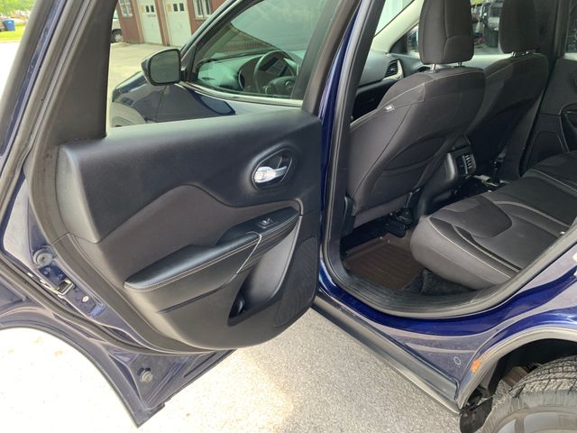Used 2015 Jeep Cherokee SUV