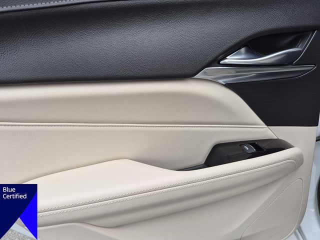 Used 2022 White Cadillac Premium Luxury image 27
