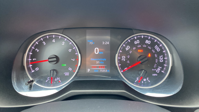 Used 2020 White Toyota XLE Premium image 18