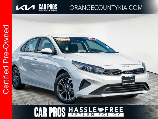 Snow White Pearl 2023 Kia Forte LXS FWD Sedan Front-Wheel Drive Continuously Variable Transmission