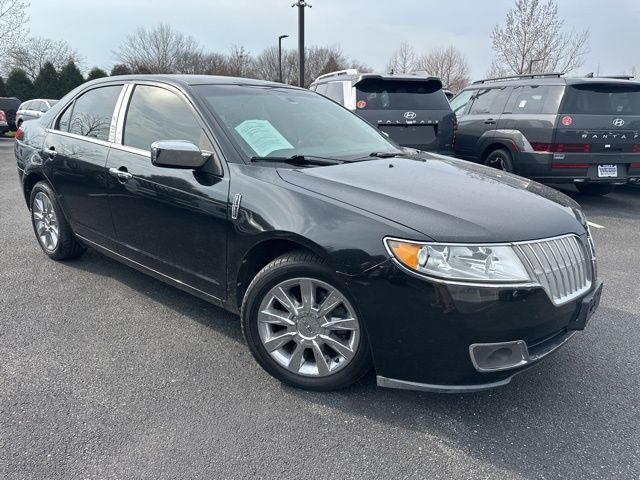 Used 2011 Black Lincoln Base image 3
