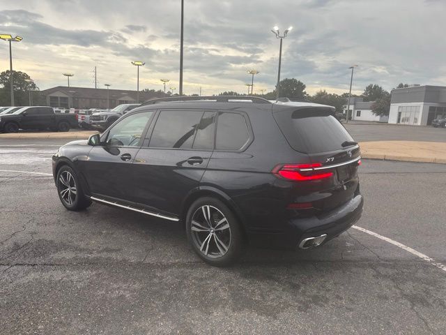 Used 2023 Black BMW xDrive40i image 6