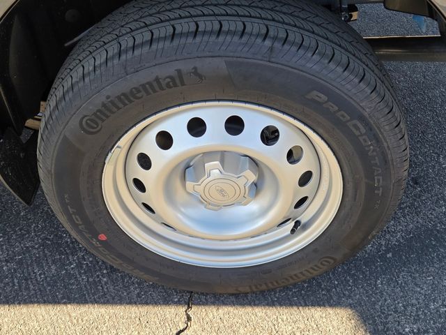 New 2026 Ford Maverick XL 4D Crew Cab