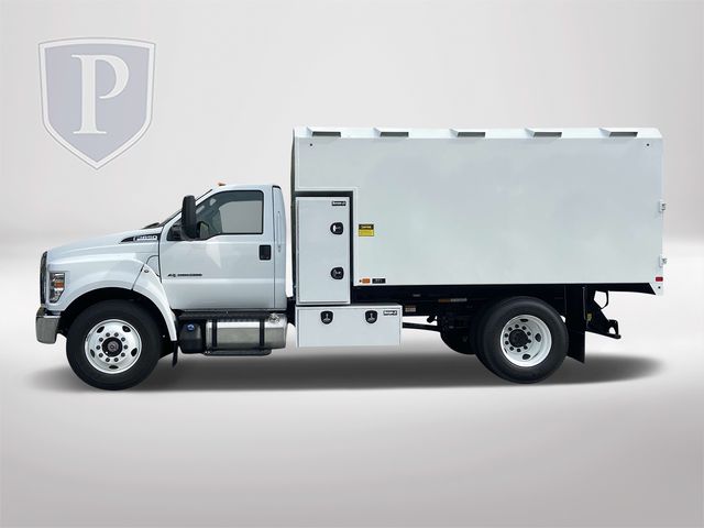 2025 Ford F-650SD Base 2