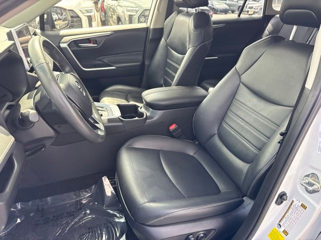 2024 Toyota RAV4 XLE Premium - Photo 19