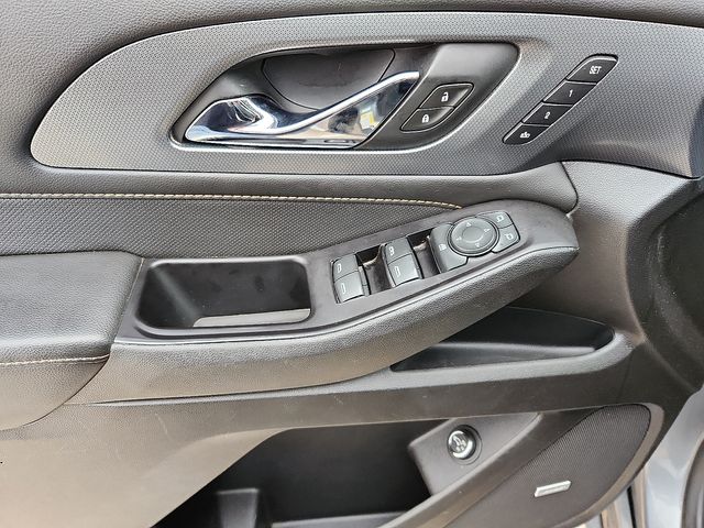 Used Car 2020 Chevrolet Traverse  Premier For Sale Under $30,000 In Plainview, Texas