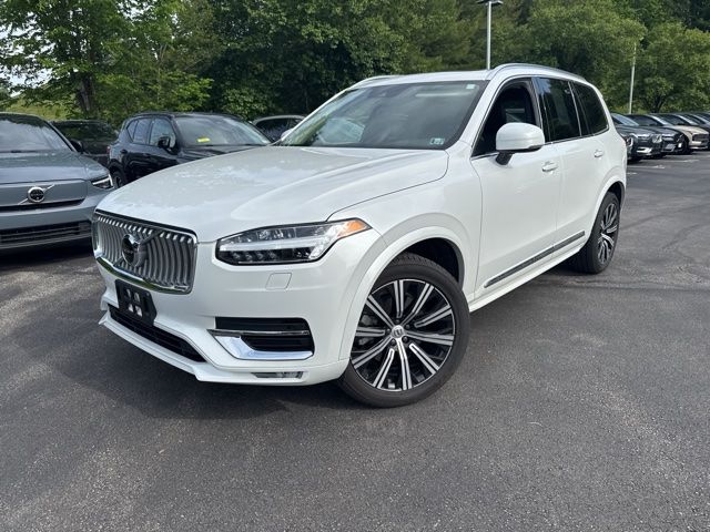 2021 Volvo XC90's photo