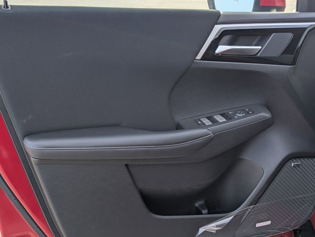 New 2025 Red Mitsubishi ES image 10