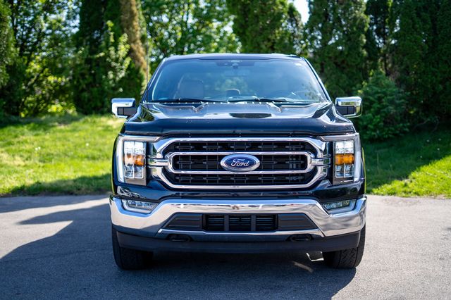 View vehicle photo 2