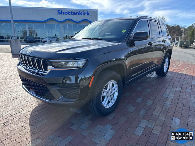 2023 Jeep Grand Cherokee Laredo 4WD