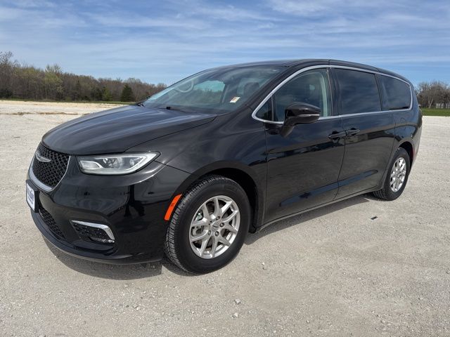 2024 Chrysler Pacifica Touring L FWD