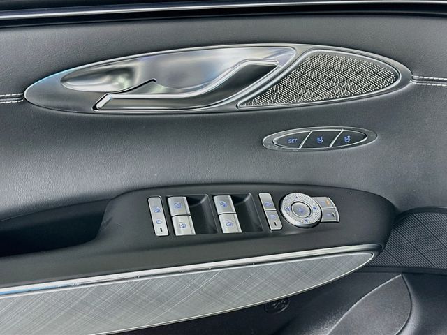 Thumbnail: 2025 Genesis GV70 - 18
