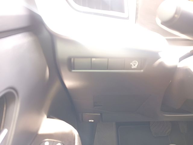 Used 2025 Nissan Kicks SUV