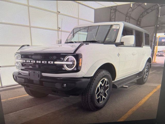 2025 Ford Bronco Outer Banks 4x4's photo