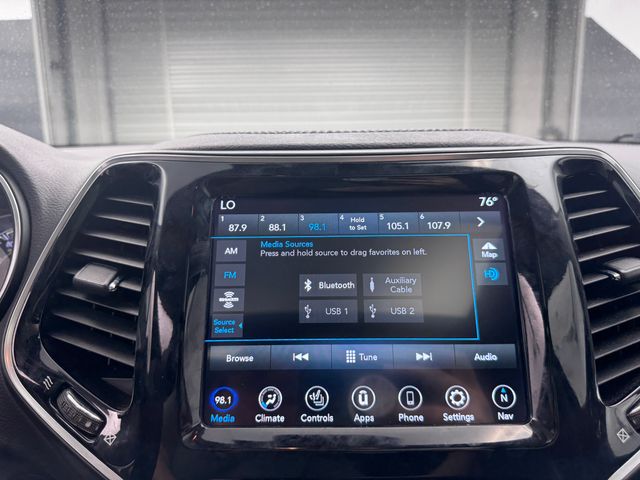 2019 Bright White Clearcoat Jeep Cherokee Limited 4X4 SUV