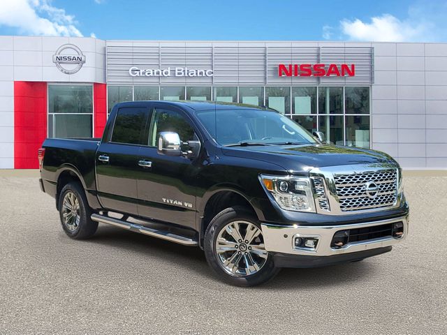 Gray (Magnetic Black) 2018 Nissan Titan Pickup Truck Four-Wheel Drive 7-Speed Automatic