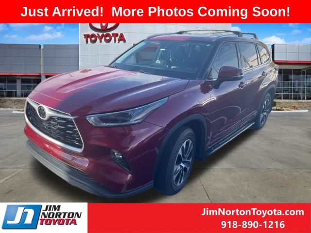 2021 Toyota Highlander XLE 3