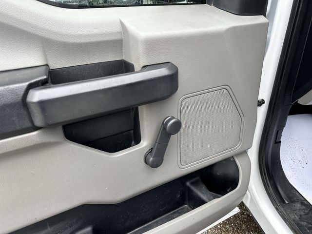 Used 2019 White Ford XL image 17