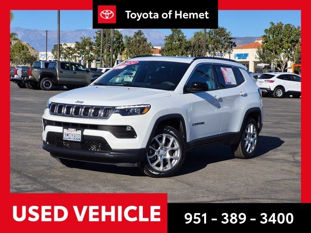 2024 Jeep Compass Latitude Lux 4WD