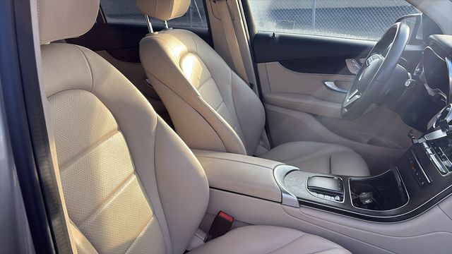 2022 Mercedes-Benz GLC GLC300 - Photo 32