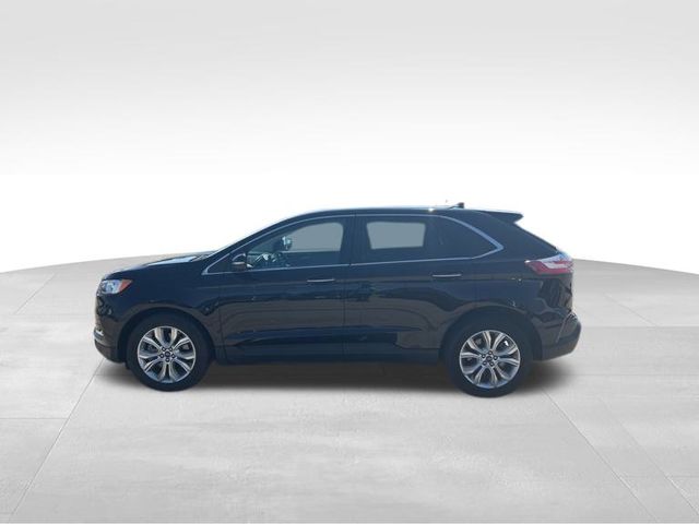 2022 Ford Edge Titanium 8