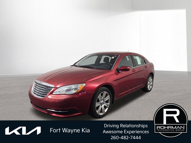 2013 Chrysler 200 Touring Sedan FWD