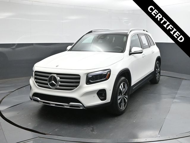 Polar White 2026 Mercedes-Benz GLB SUV / Crossover Front-Wheel Drive 8-Speed Dual Clutch