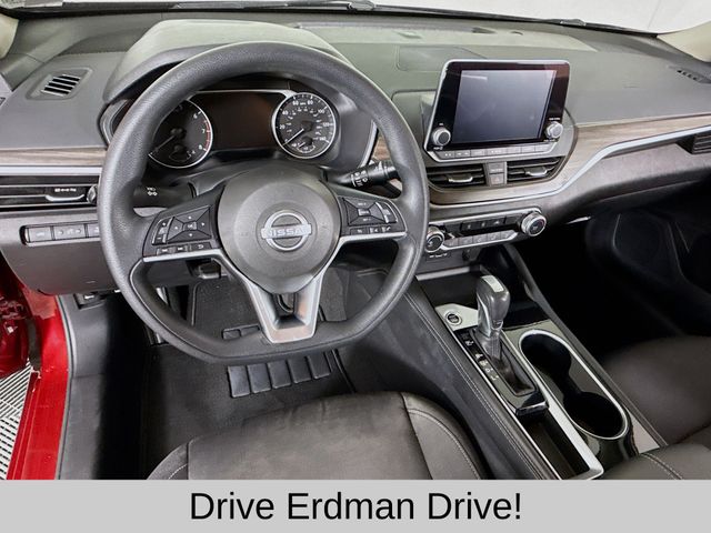Used 2023 Nissan Altima Sedan