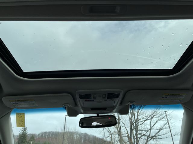 Used 2016 White Subaru 3.6R image 18