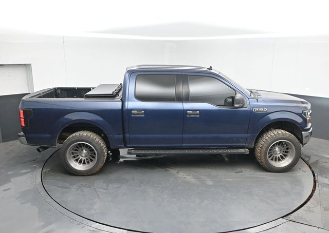 Used 2019 Blue Ford XLT image 27