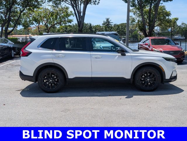 View vehicle photo 5