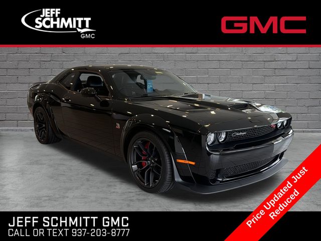 Pitch Black Clearcoat 2022 Dodge Challenger Coupe Rear-Wheel Drive 8-Speed Automatic
