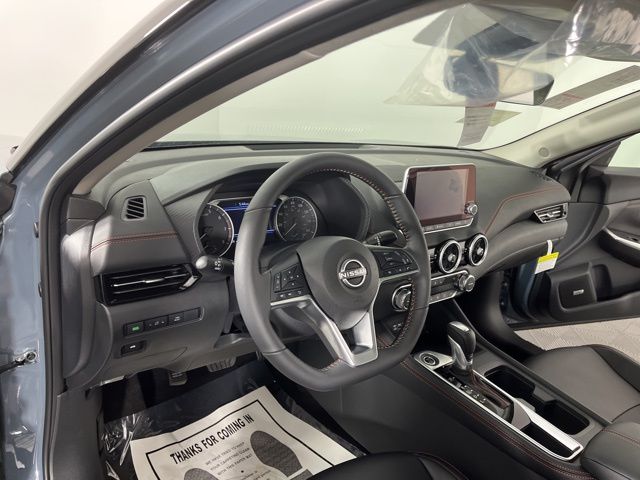 2025 Atlantic Gray Metallic/Super Black Nissan Sentra SR FWD Sedan