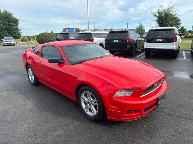 2013 Ford Mustang V6 Coupe RWD