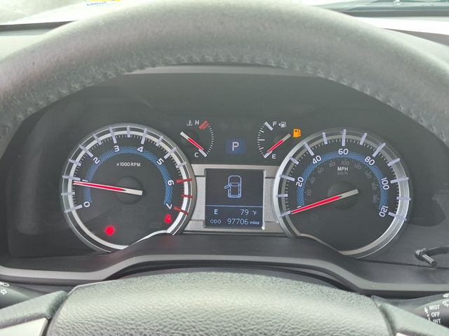 Used 2017 Silver Toyota SR5 image 19