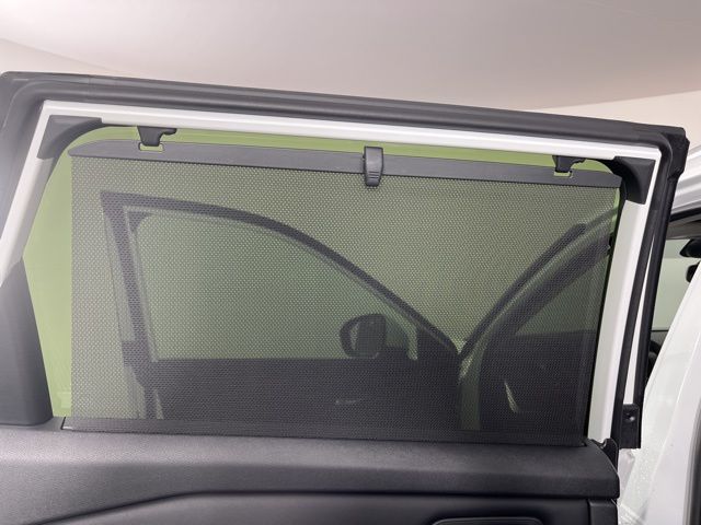 2025 Everest White Pearl Nissan Rogue SV FWD SUV