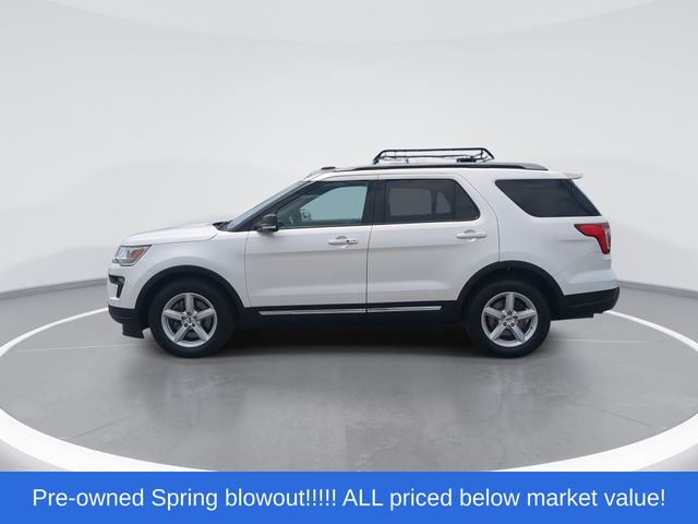 Used 2019 White Platinum Clearcoat Metallic Ford XLT image 5