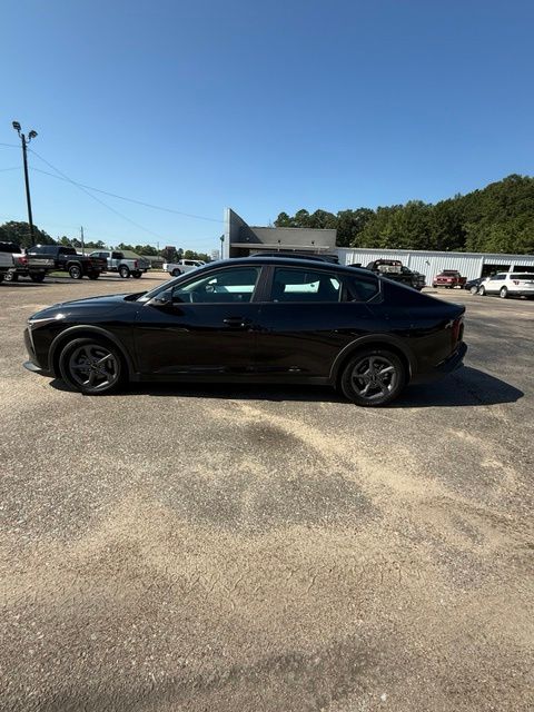 2025 Kia K4 LXS FWD