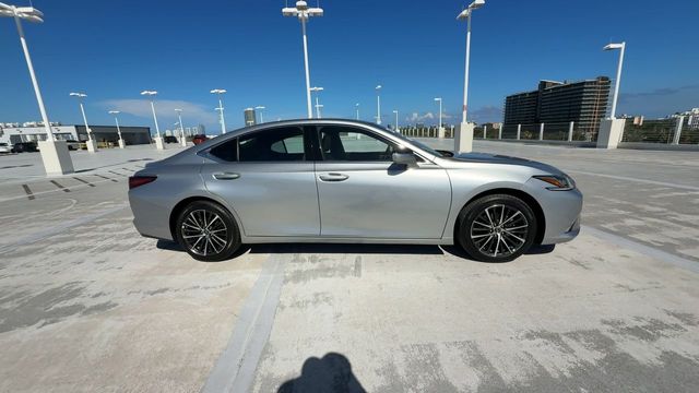 2025 Lexus ES - $46,788