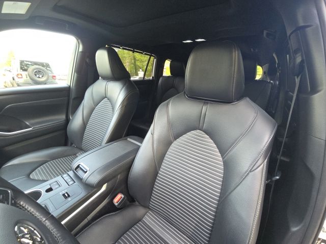 2021 Toyota Highlander XSE:44527B