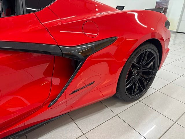 Used 2024 Red Chevrolet Z06 image 11