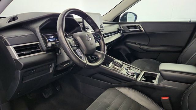 2024 Mitsubishi Outlander